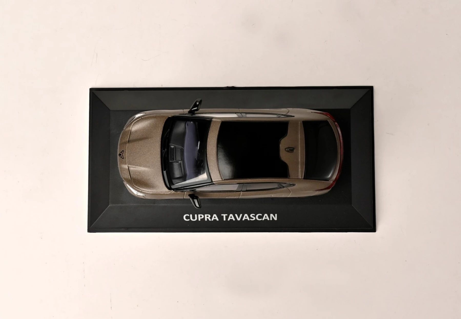 CUPRA Tavascan Bronze Matt Modellauto 1:43